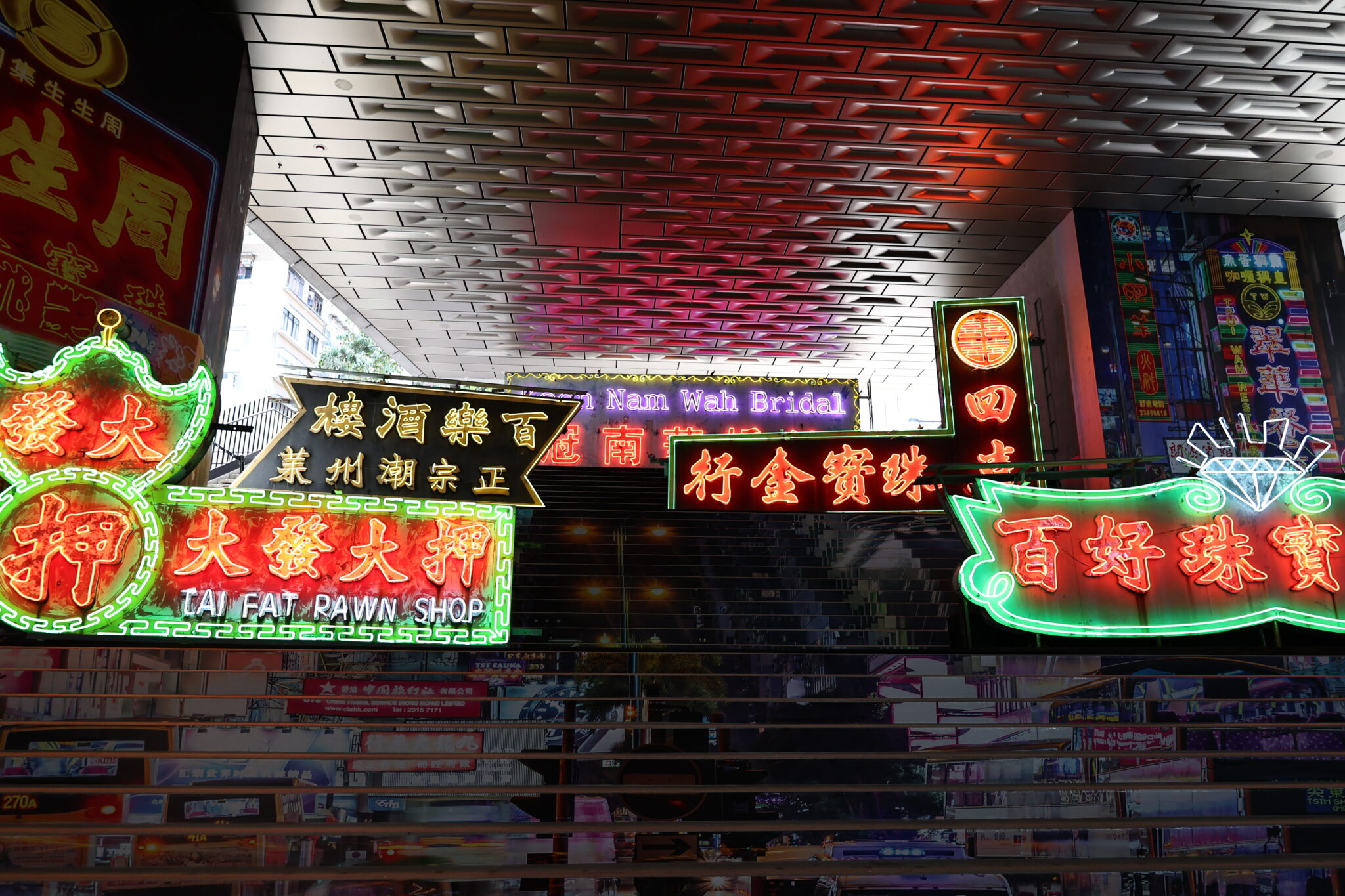 大館全新展覽「霓續」 置身繁華街景|經典懷舊 展現香港霓虹燈牌歷史 - Art-Tech Talks